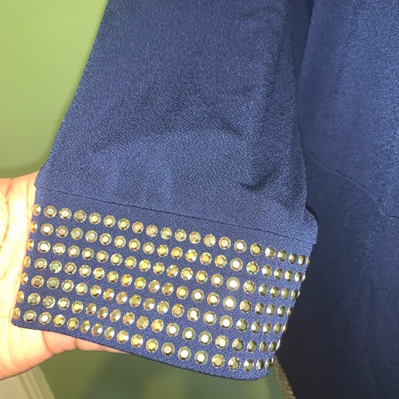 Top - Picture 3 of 7